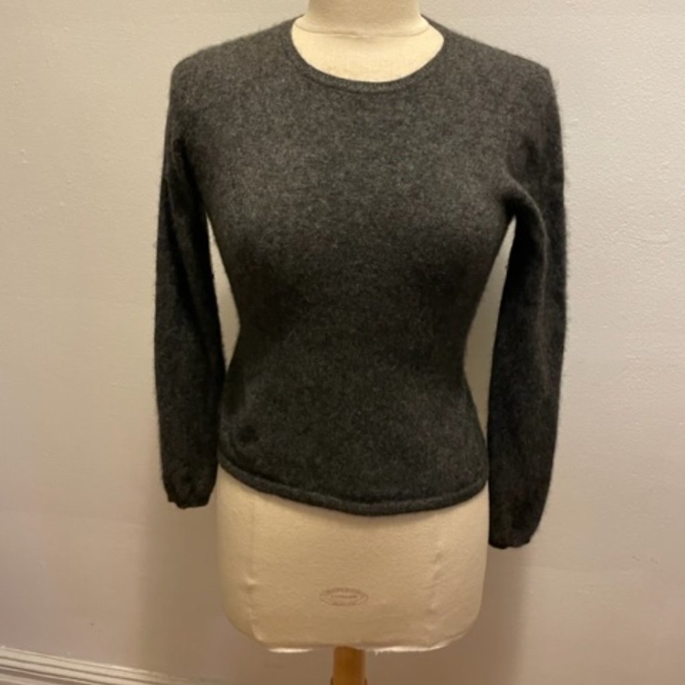 LXRI classic long sleeve crew sweater in heather charcoal cashmere